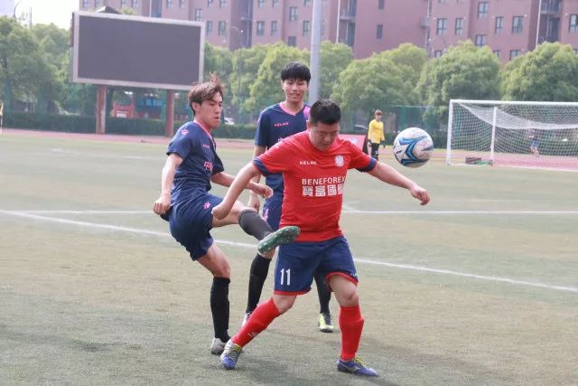 中国经济稳中求进，应对全球挑战在即